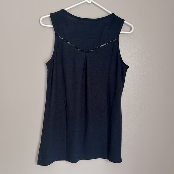 Market and Spruce Adelisa Embroidered Linen Blend
Knit Tank - Picture 5 of 5